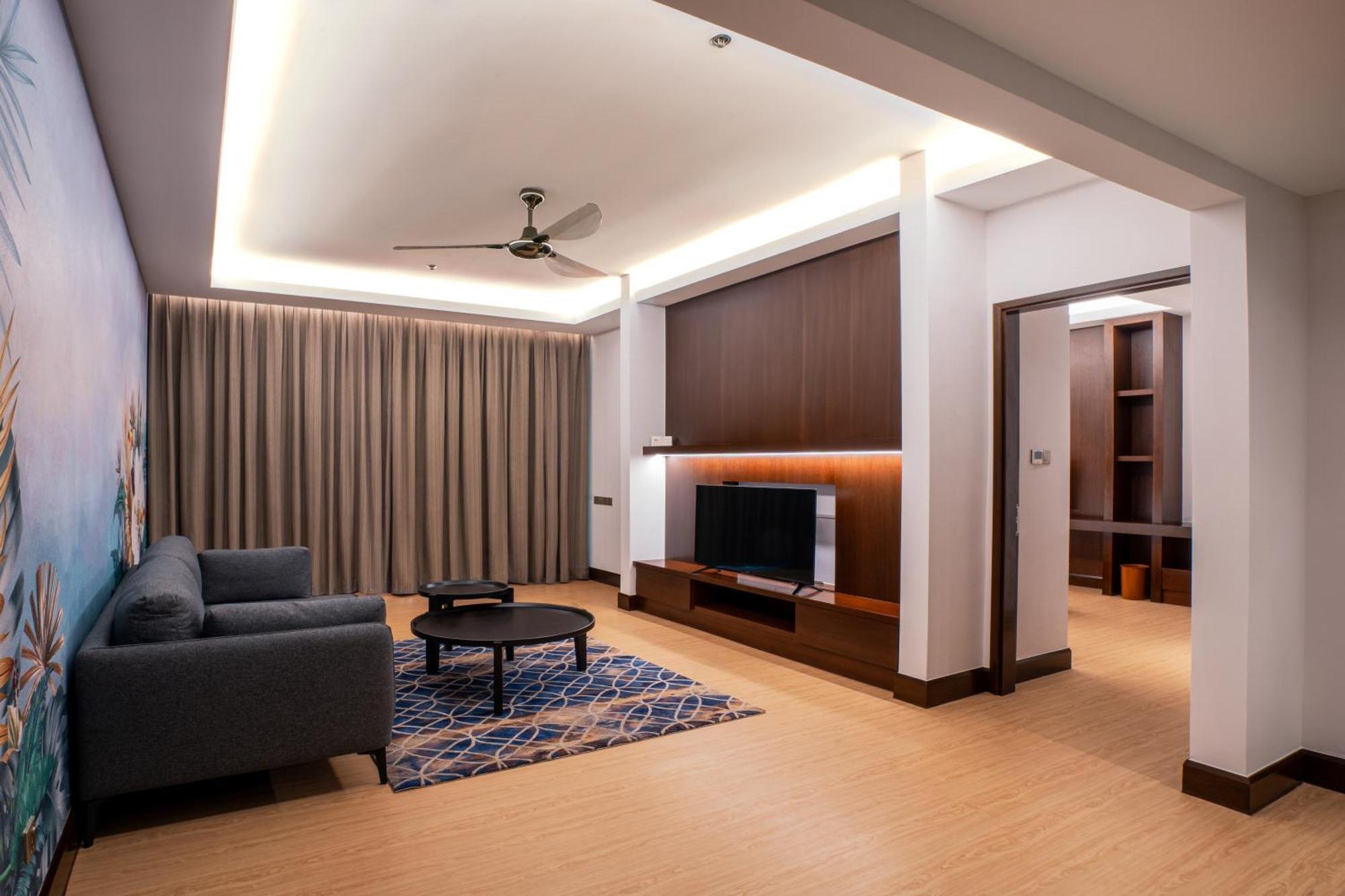 One-Bedroom Suite Exclusive Residences Lounge Access