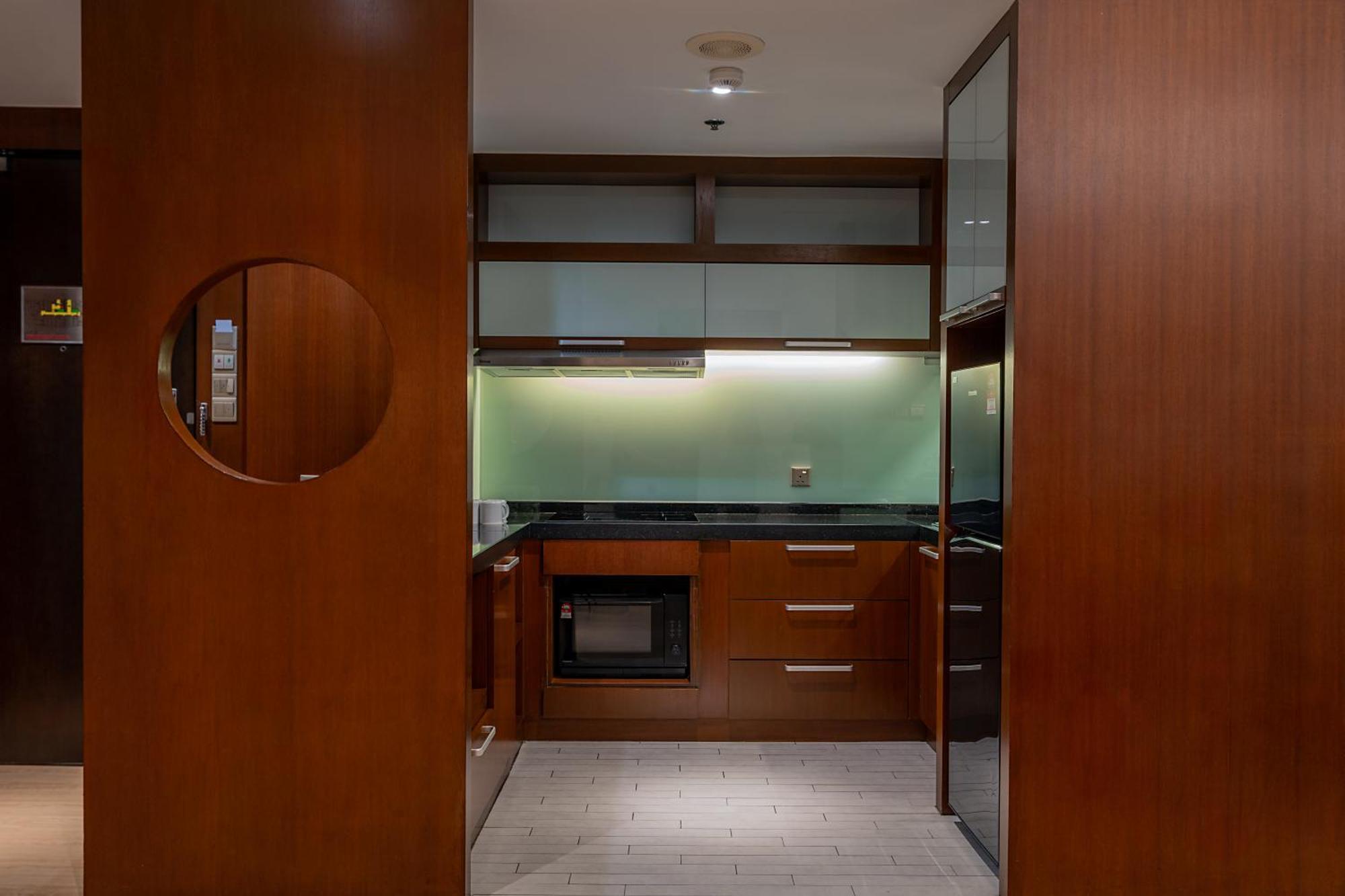 One-Bedroom Suite Exclusive Residences Lounge Access