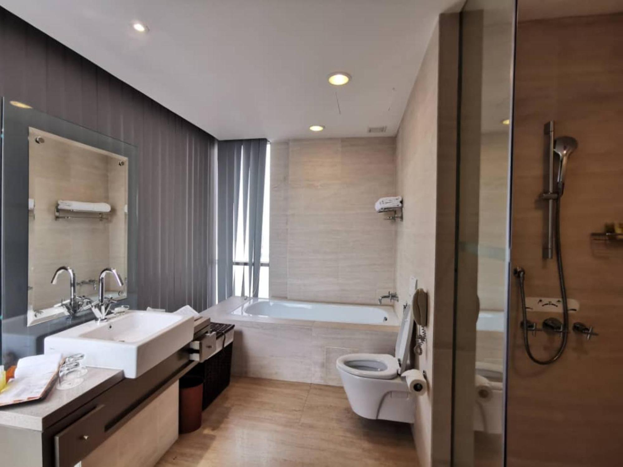 Three-Bedroom Suite Exclusive Residences Lounge Access